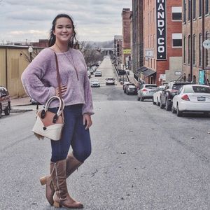 Meet your Posher, Lily